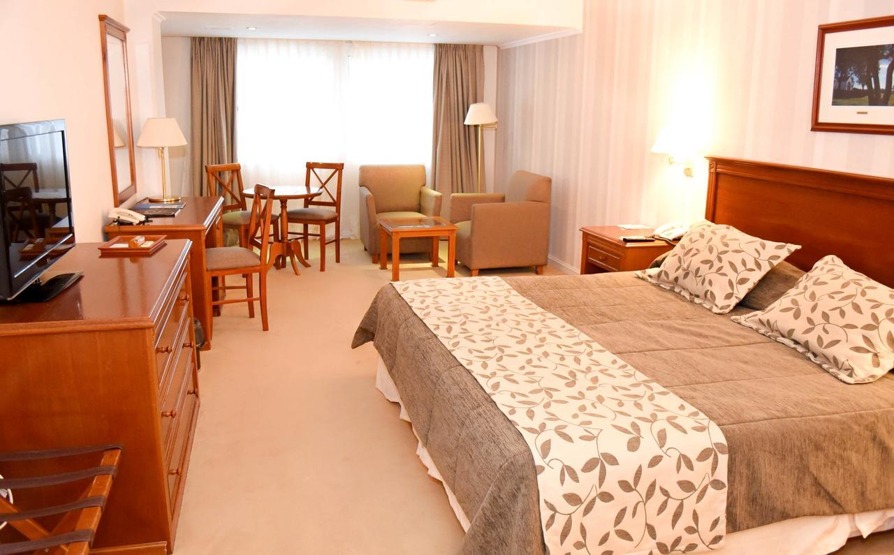 Howard Johnson Y Casino 4*
