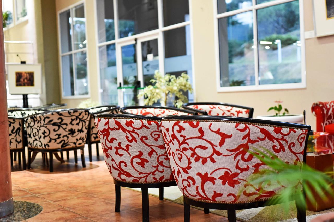 Howard Johnson Y Casino Hotel 4*