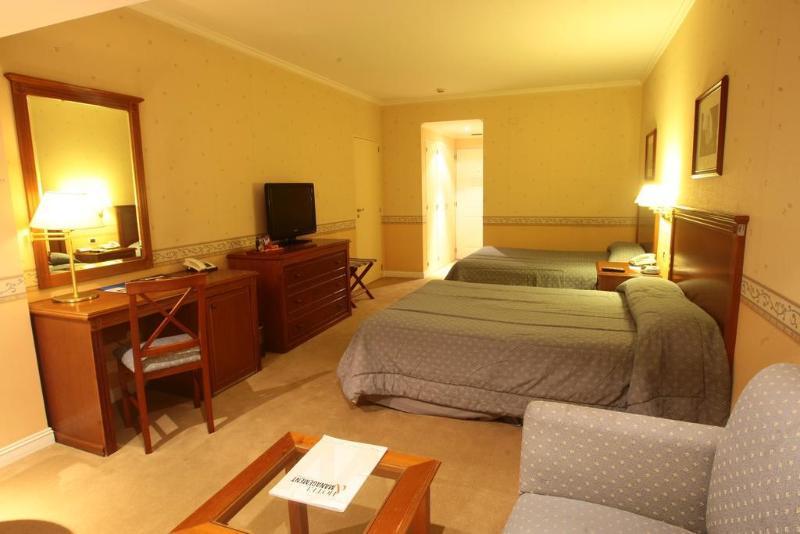 Howard Johnson Y Casino Hotel